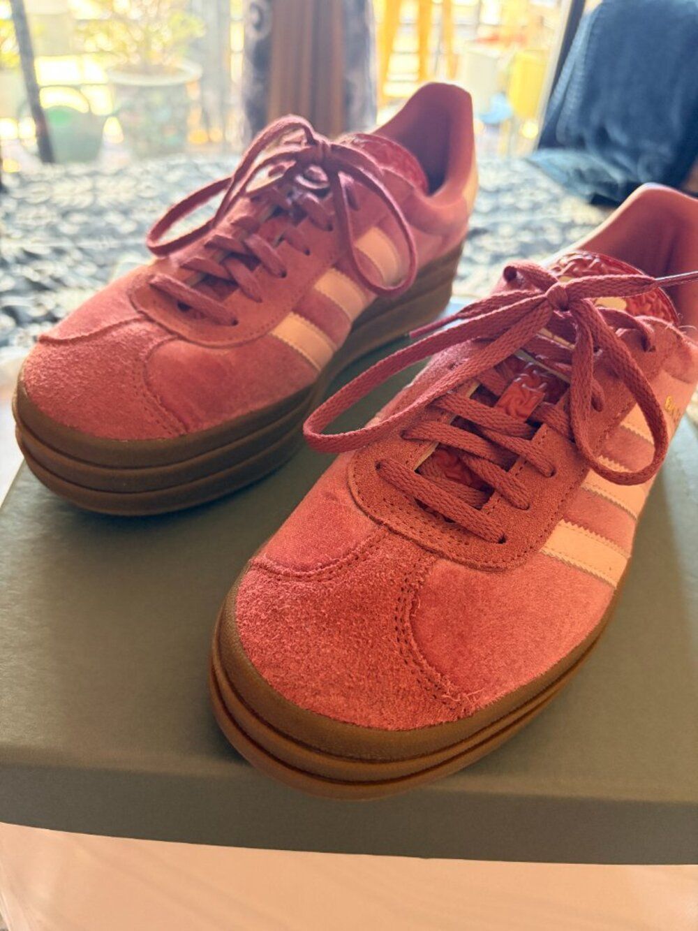 Adidas Gazelle Bold Platform Sneaker Pink Velvet Gum Sole Women's 9 - Picture 4 of 8